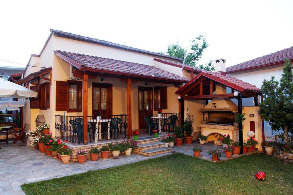 Vasiliki Apartments Платамонас Экстерьер фото